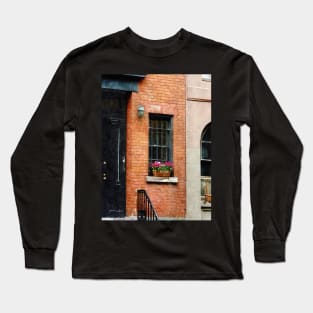 Manhattan NY - Chelsea Windowbox Long Sleeve T-Shirt